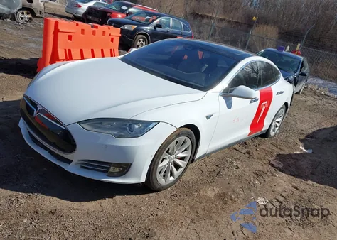 2016 Tesla Model S 90D/P100D/P85D/P90D z USA, uszkodzony, nr VIN 5YJSA1E49GF126764